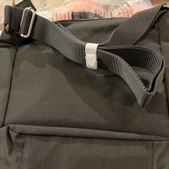 Baggallini Charcoal Town Bagg Crossbody Bag/NWT - Picture 12 of 12